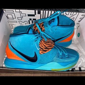 Nike Kyrie Oracle 6 Aqua pretty much brand new. Used them once inside court.
